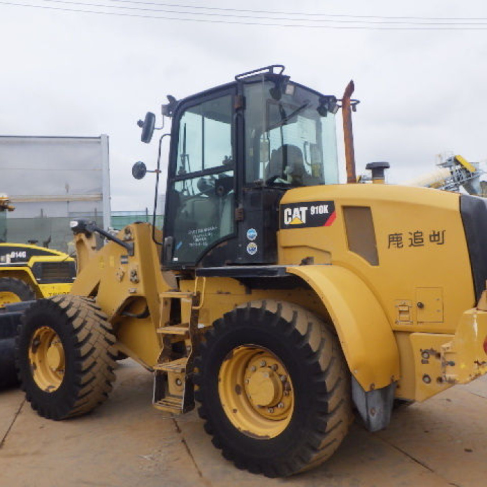 Фронтальный погрузчик CAT 910К