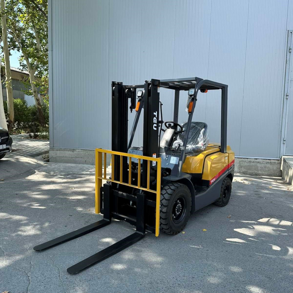 Вилочный погрузчик TEU FD25T