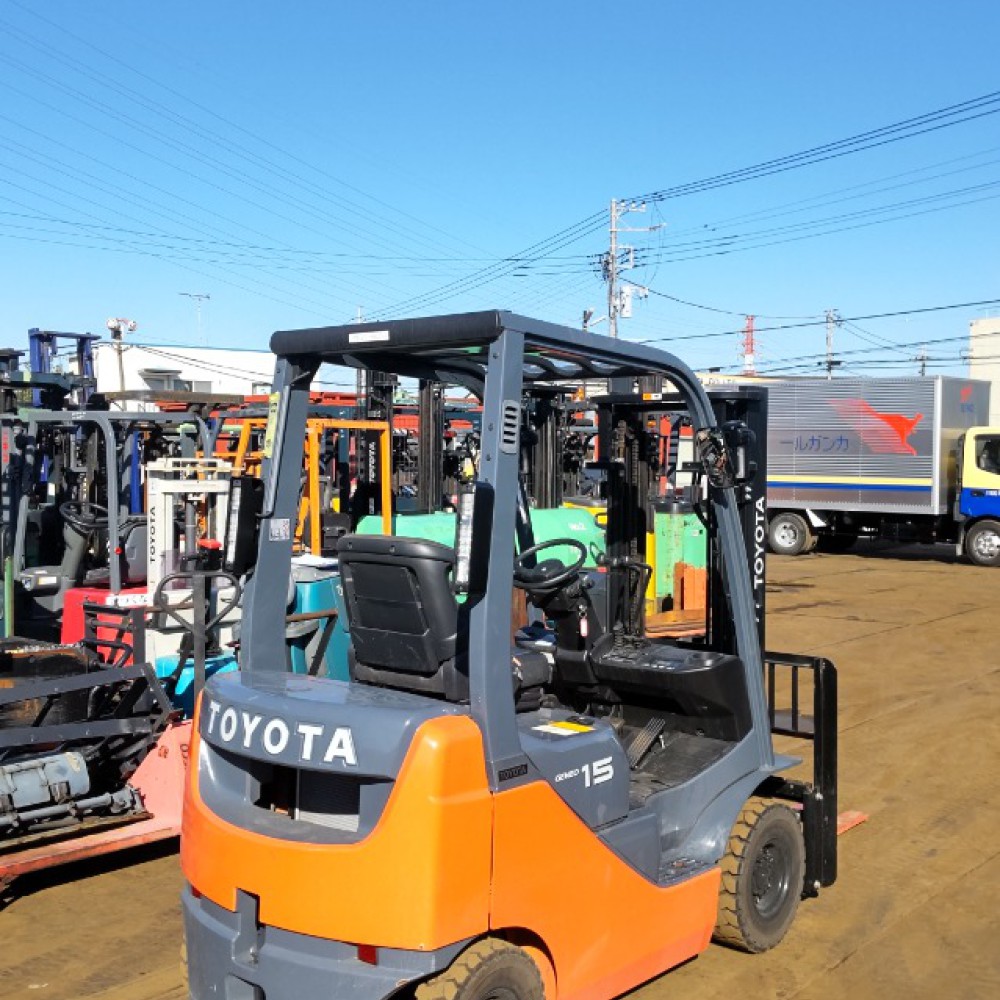 Вилочный погрузчик TOYOTA 02-8FDL15