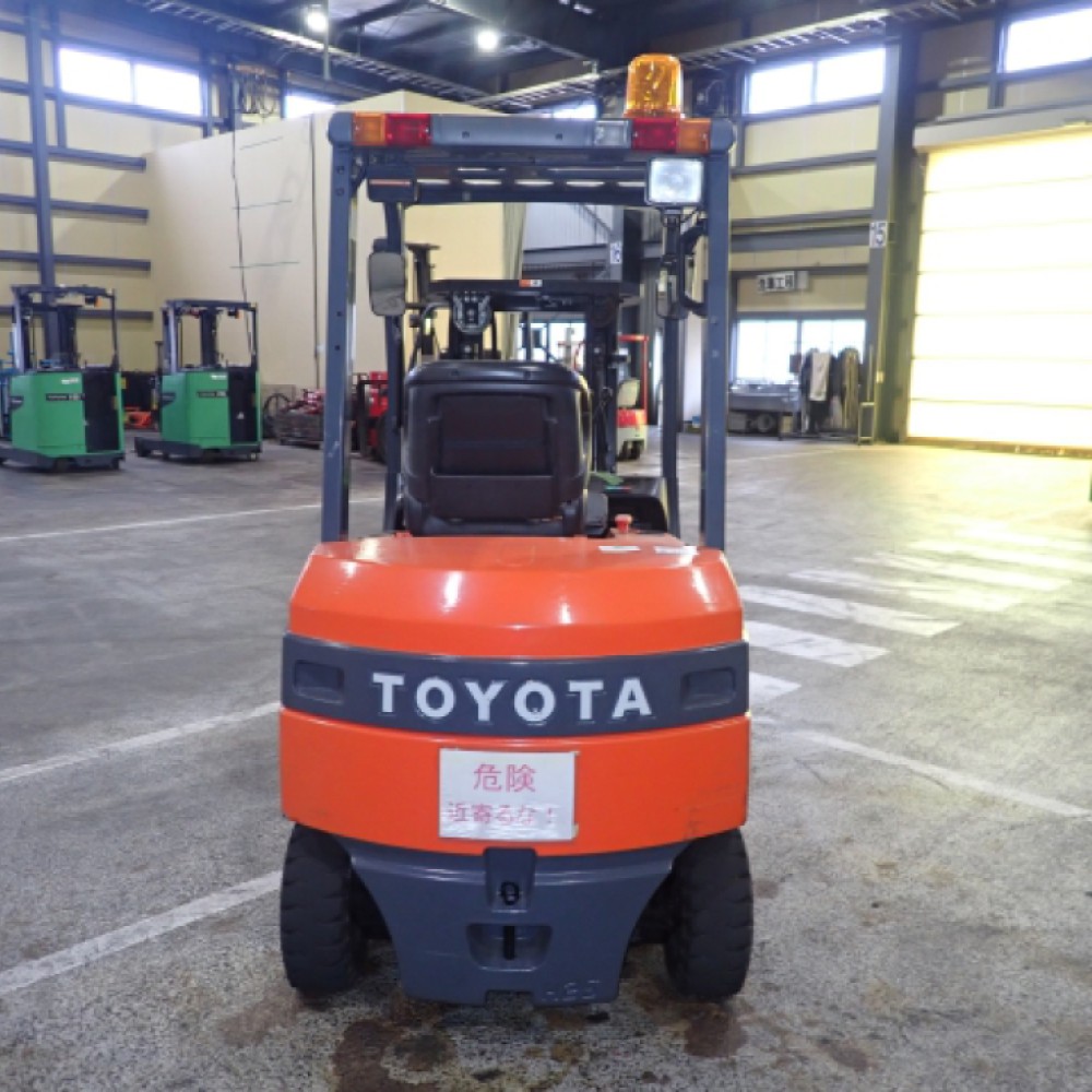 Вилочный погрузчик TOYOTA 7FBH25