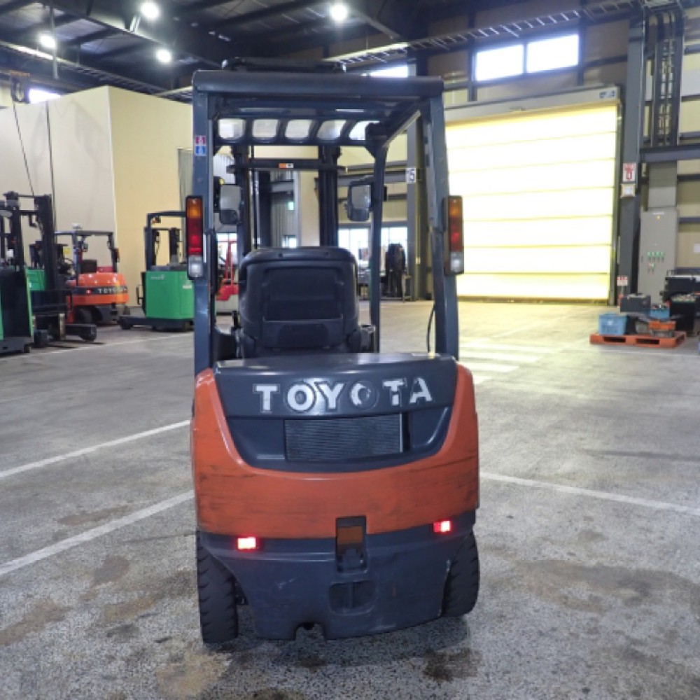 Вилочный погрузчик TOYOTA 02-8FGL15