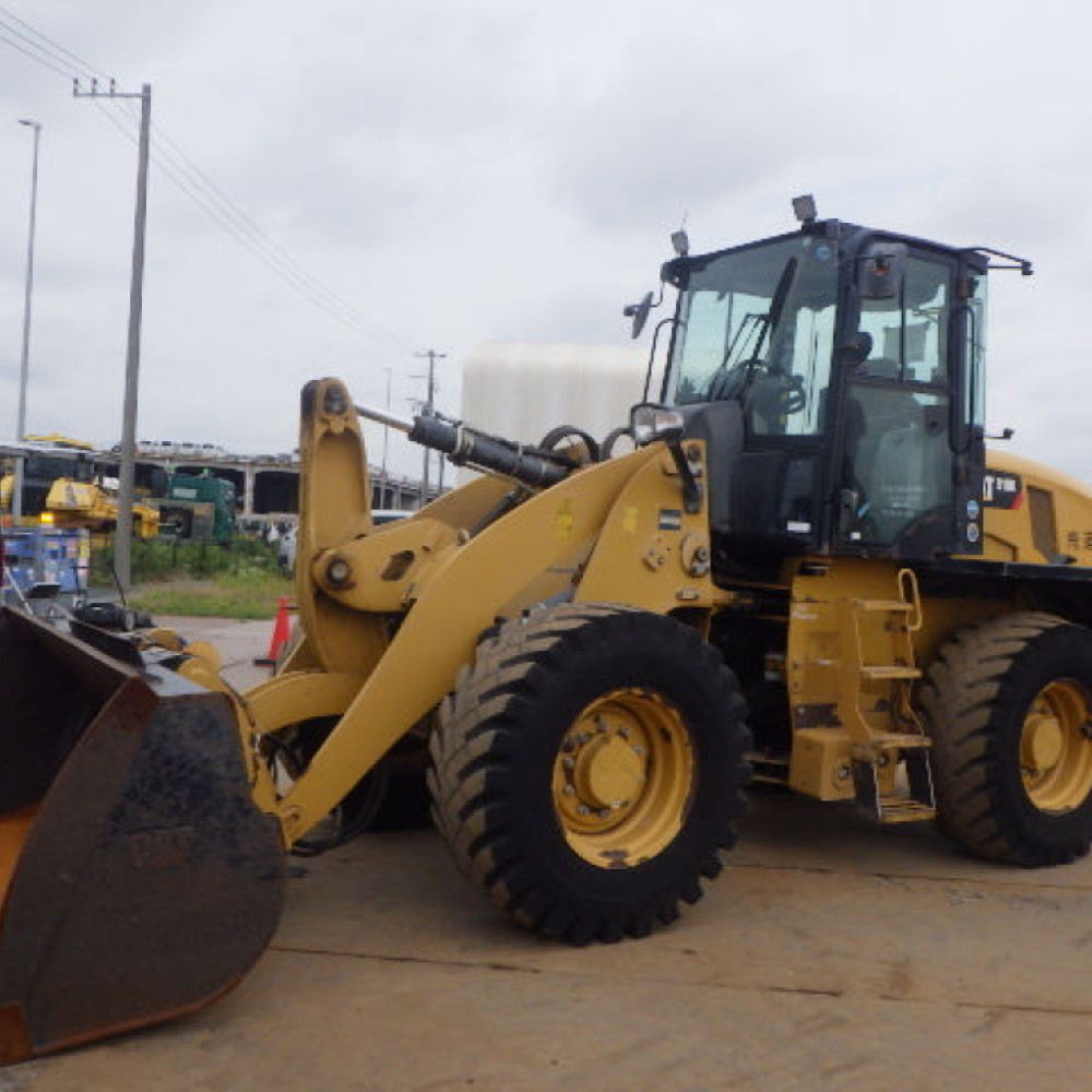 Фронтальный погрузчик CAT 910К