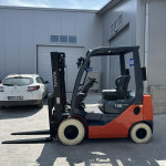 Вилочный погрузчик TOYOTA 42-8FDL18