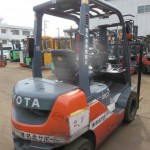 Вилочный погрузчик TOYOTA 02-8FDL20