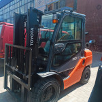 Вилочный погрузчик TOYOTA 62-8FD30