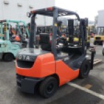 Вилочный погрузчик TOYOTA 02-8FD25