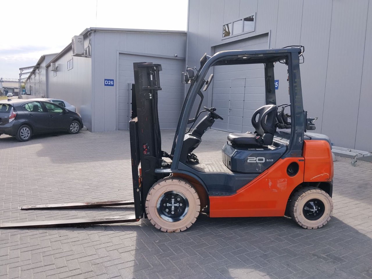 Toyota 32-8FG20 - stivuitor gaz/benzină 2 tone, second-hand - imagine 2